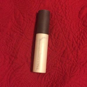 Becca Shimmering Skin Perfector in Pearl